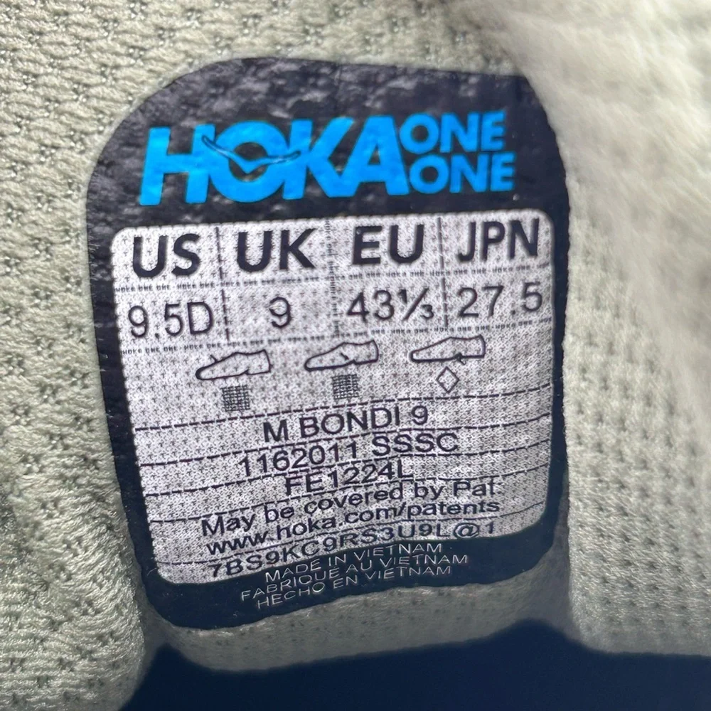 HOKA Bondi 9 Size 9.5D Green Running Shoes New In Box